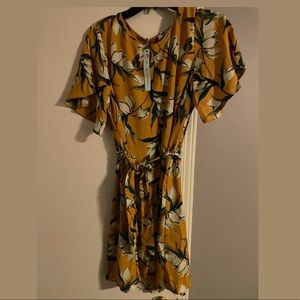 BNWT She & Sky Tie front Dress Size L